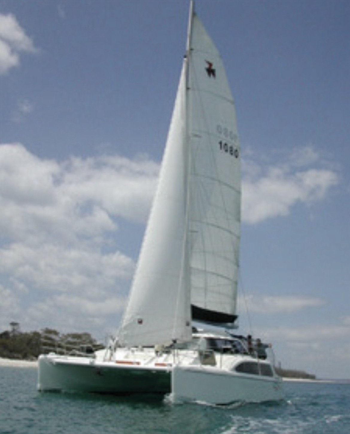 Your sailing catamaran boat - Gold Coaster